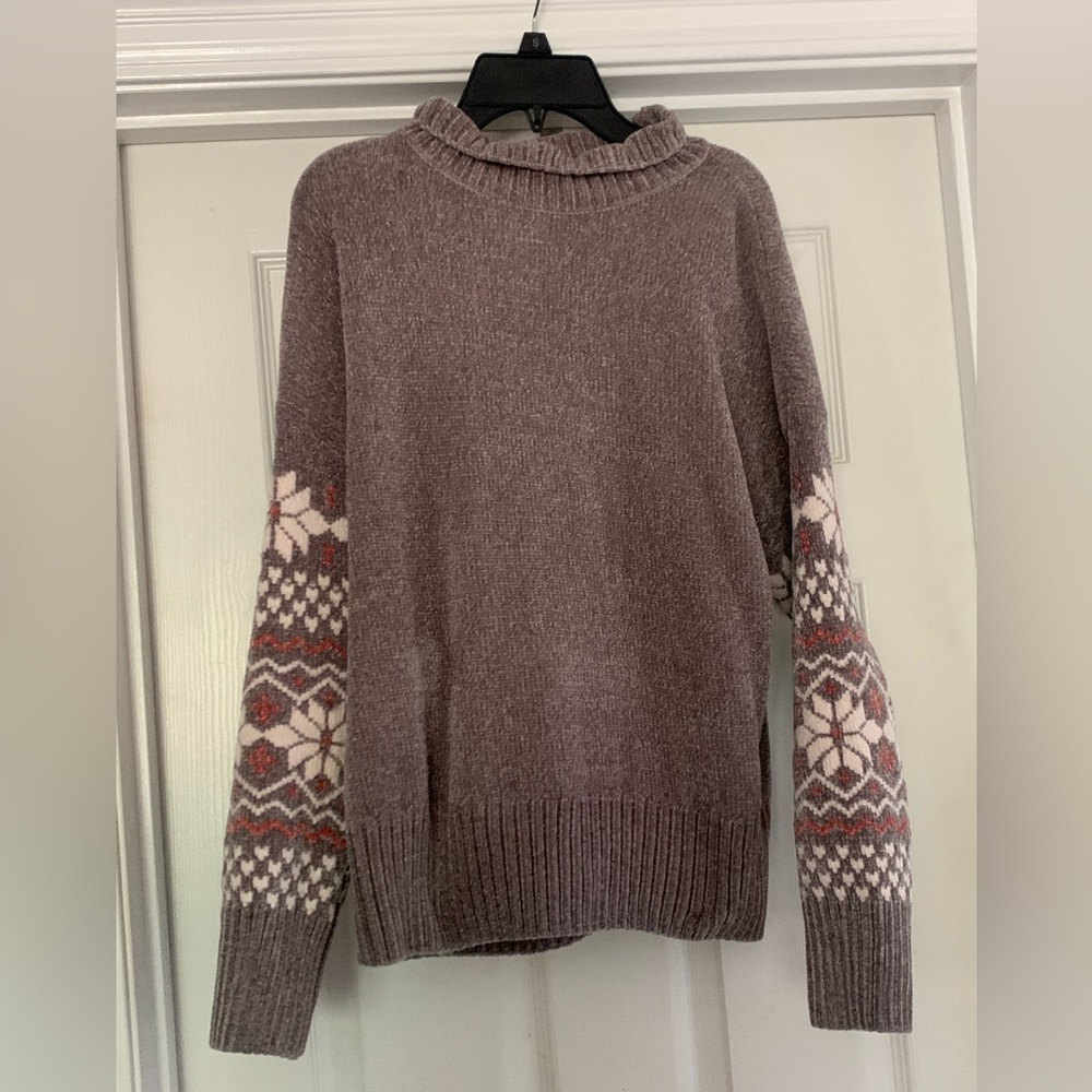 Cozy Brown Sweater with Patterned Sleeves